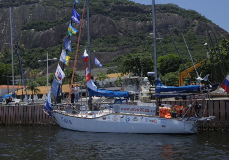 Veleiro russo chega ao Rio para comemorar 200 anos da descoberta da Antártica